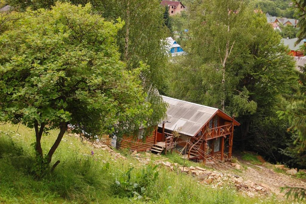 Krutogora Hotel Tatariv Exterior photo